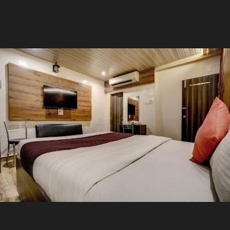 Hotel Green Park Мумбаи Экстерьер фото